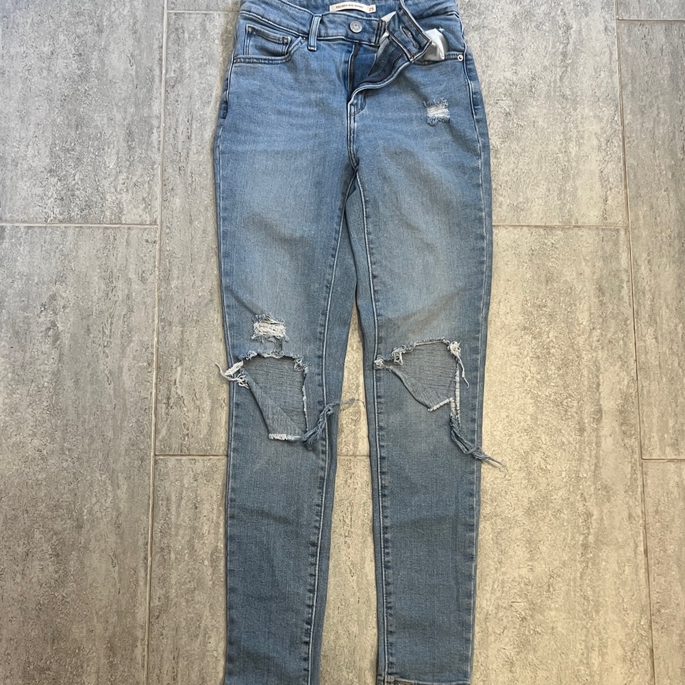 Levi Light Blue Distressed Skinny Jeans